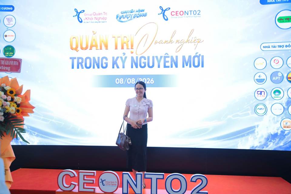 Châu tại lễ khai giảng CEO Nha Trang khoá 02, ngày 8 tháng 8 năm 2026