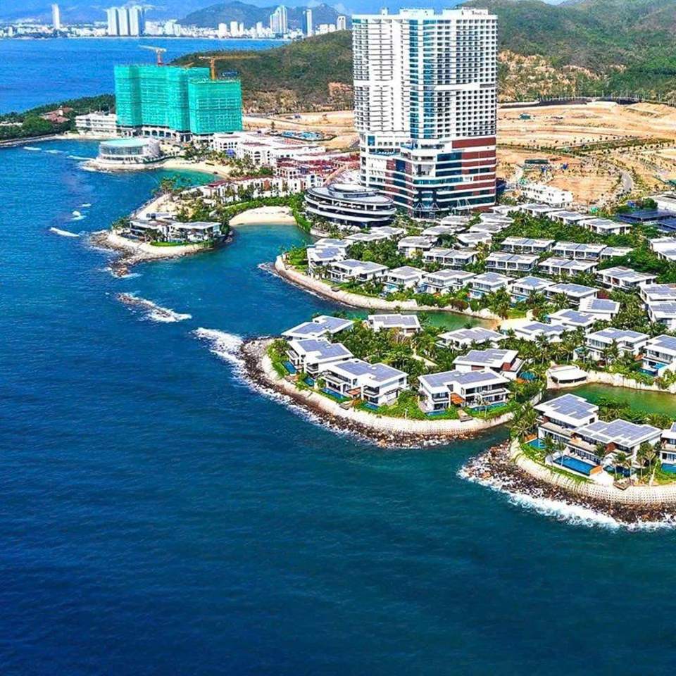 Libera Nha Trang, khu biệt thự biển và tháp khách sạn