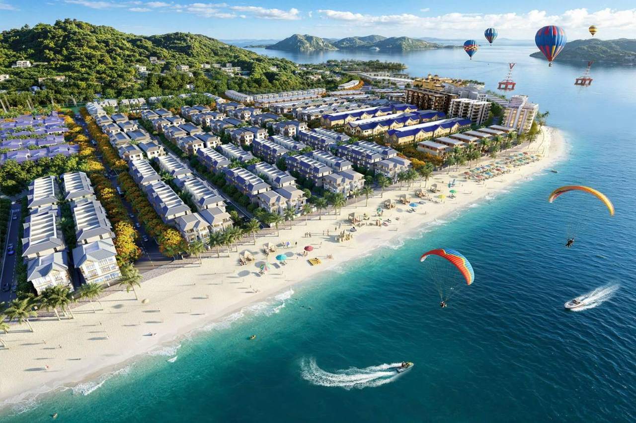 Bờ biển Nha Trang, phối cảnh Vinhomes Pearl Bay