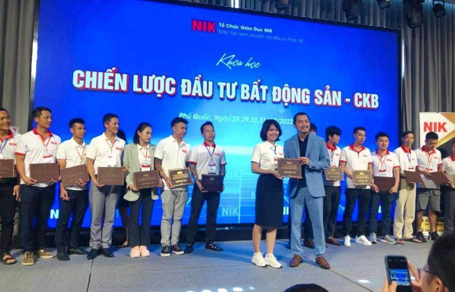 Lễ trao chứng nhận cuối khoá CKB tại Phú Quốc